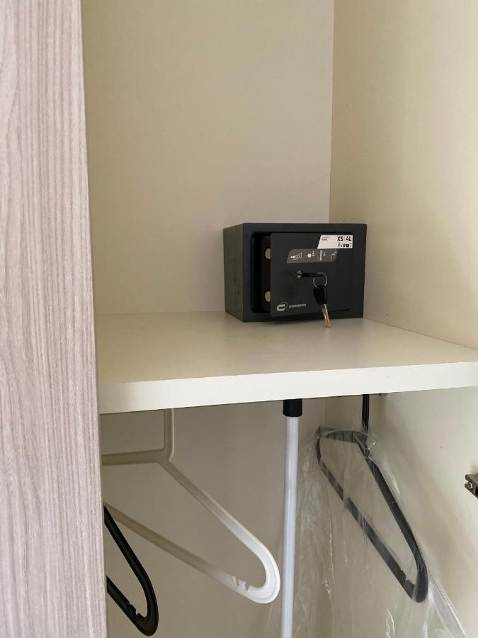 Falu Napoli Centro Camera Con Cucina E Bagno Privato Hotel ภายนอก รูปภาพ